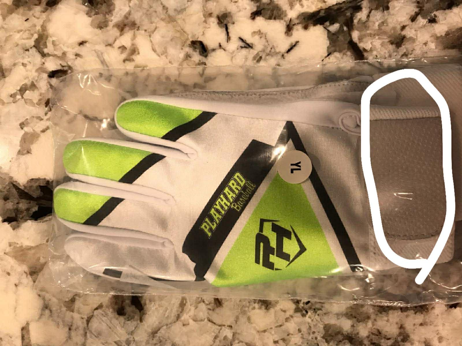 Custom design batting gloves